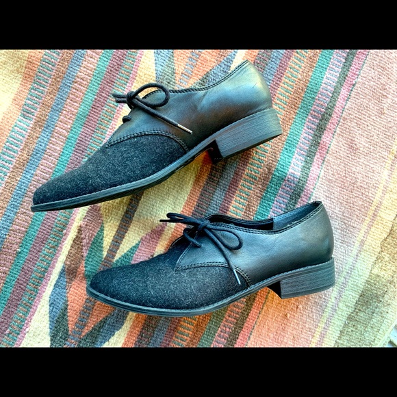 Seychelles Oxford Lace Up Flats - Picture 1 of 6